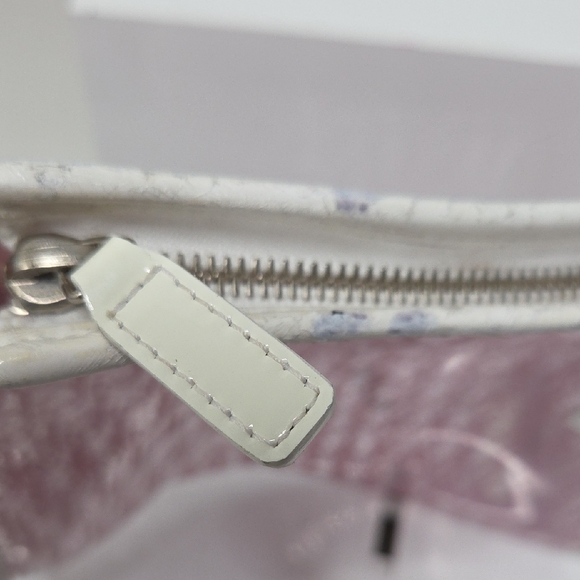 Dior Pink Transparent Cosmetic Case - Picture 8 of 10